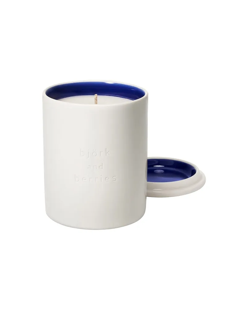 Björk & Berries Bjoerk-Berries Collection MidvinternattScented Candle 270,83 € / 1 kg 