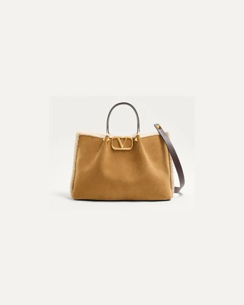 Valentino Garavani Mittelgroßer Valentino Garavani Shopper aus Wildleder mit Futter aus Schaffell Frau HAVANA BEIGE Havana