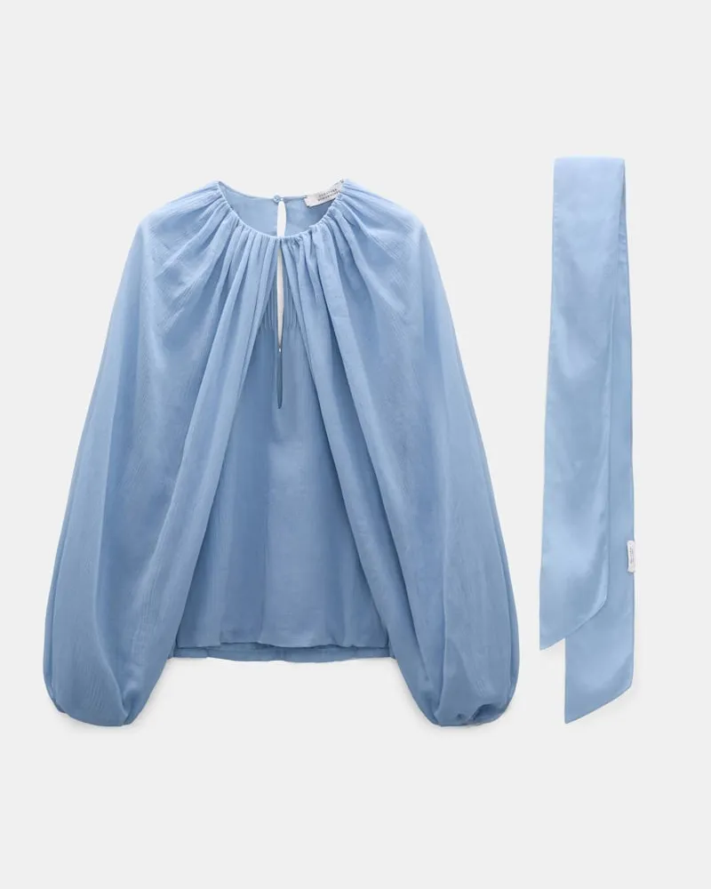 Dorothee Schumacher Set aus Bluse und Schal aus crinkled Baumwoll-Seiden-Georgette Blau