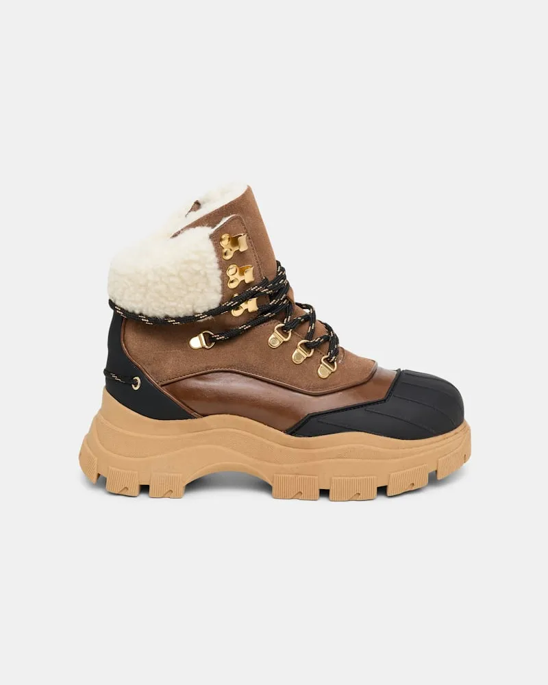 Dorothee Schumacher Gefütterte Boots mit chunky Sohle Braun