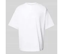 T-Shirt in unifarbenem Design