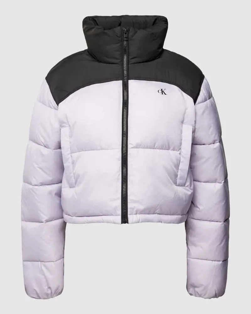 Calvin Klein Cropped Steppjacke mit Label-Detail Lavender