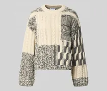 Strickpullover mit überschnittenen Schultern