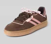 Low Top Sneaker aus Veloursleder im Street Style