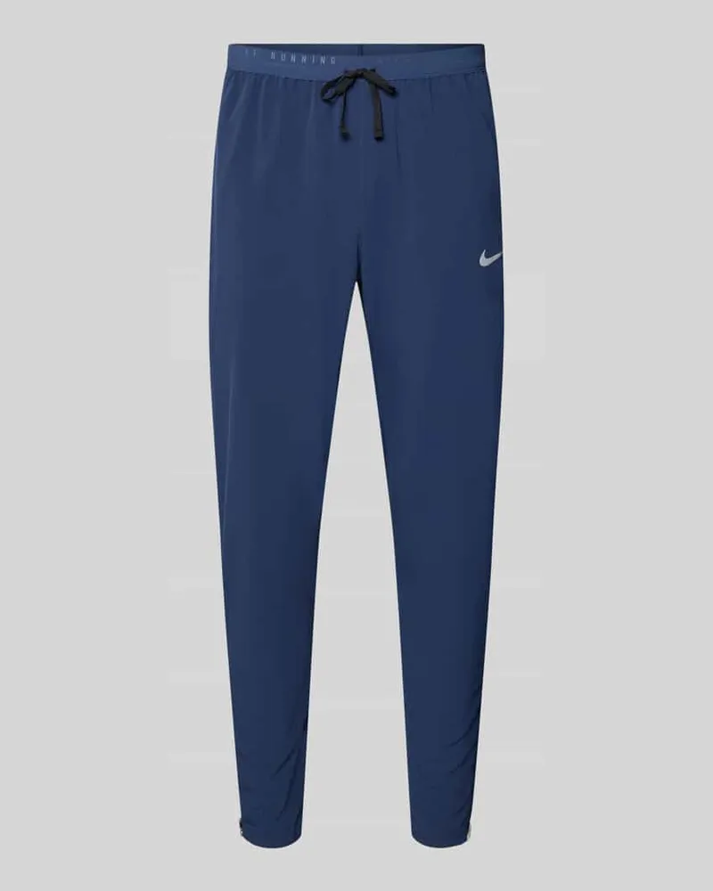 Nike Slim Fit Trainingshose mit Dri-FIT-Technologie Modell 'Stride Marine