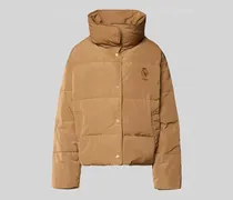 Regular Fit Daunenjacke mit Label Stitching