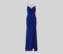 Abendkleid mit Raffungen und Gehschlitz