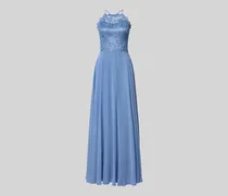 Abendkleid mit Spitze und Cut Out