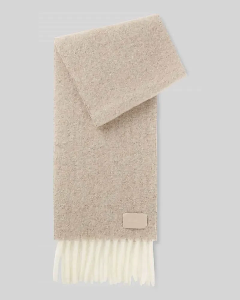 HUGO BOSS Schal mit Label Patch Beige