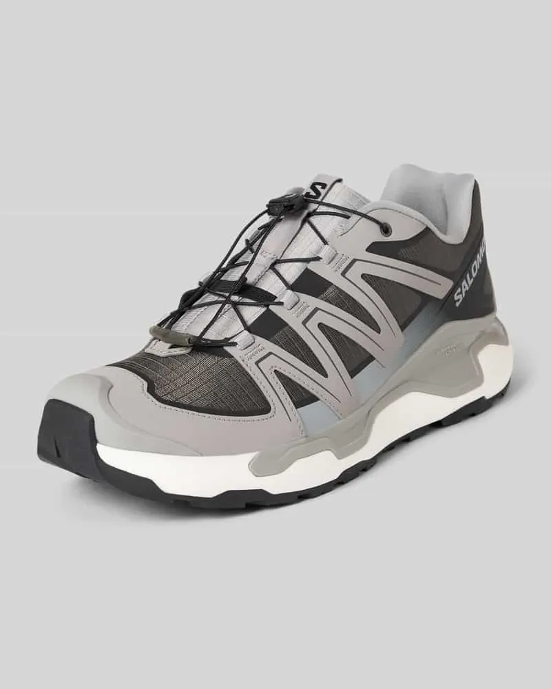Salomon Sneaker mit profilierter Sohle Modell 'XC ROAM Mittelgrau