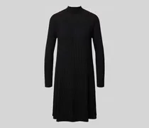Knielanges Strickkleid aus Wolle mit Stehkragen