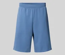 Sweatshorts mit Label-Details und Eingrifftaschen