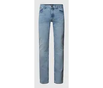 Slim Fit Jeans mit Knopfverschluss