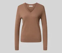 Strickpullover mit V-Ausschnitt