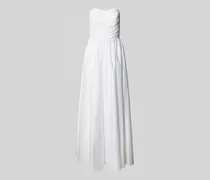 Brautkleid mit Raffungen