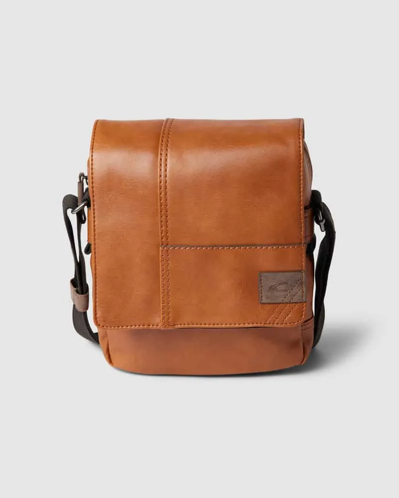 Camel Active Umhängetasche mit Label-Patch Cognac