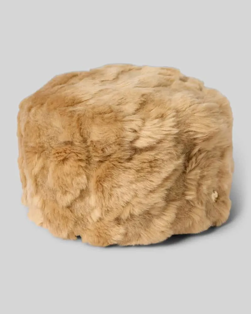 Marc Cain Hut in Kunstfell-Optik Camel