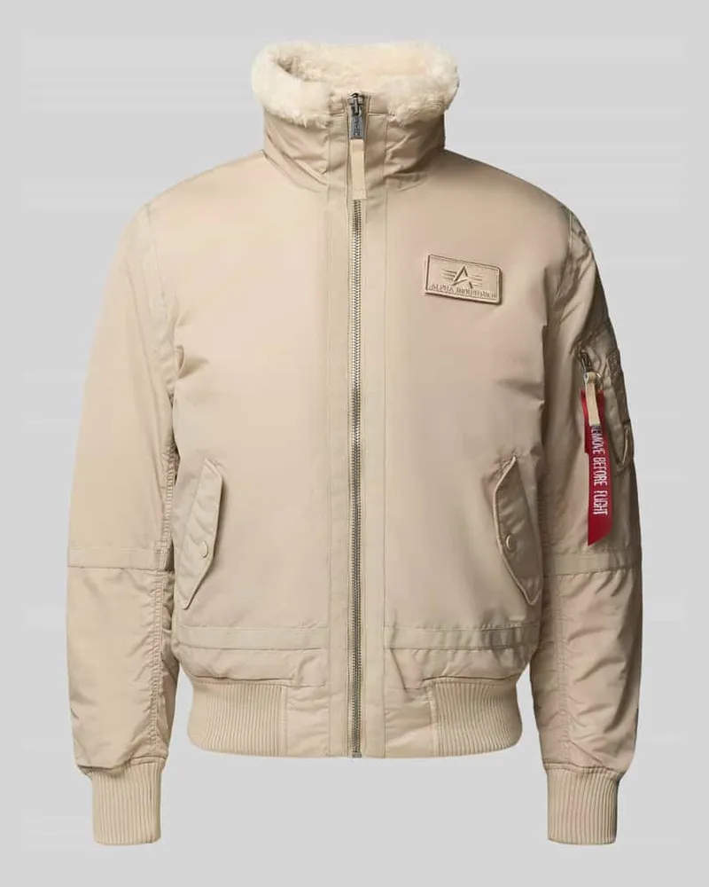 Alpha Industries Bomberjacke mit Reißverschluss und Label-Patch Offwhite