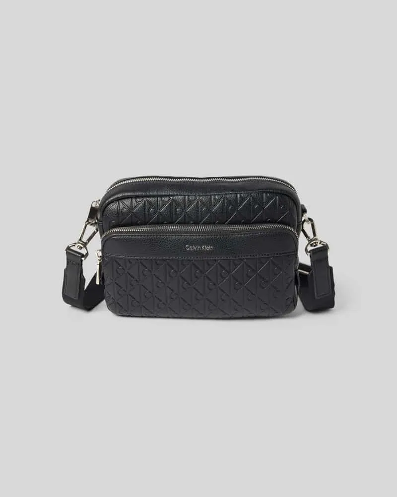 Calvin Klein Crossbody Bag mit Logo-Applikation Modell 'Camera Black