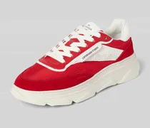 Sneaker mit Label-Print