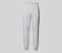 Slim Fit Sweatpants mit Logo-Patch