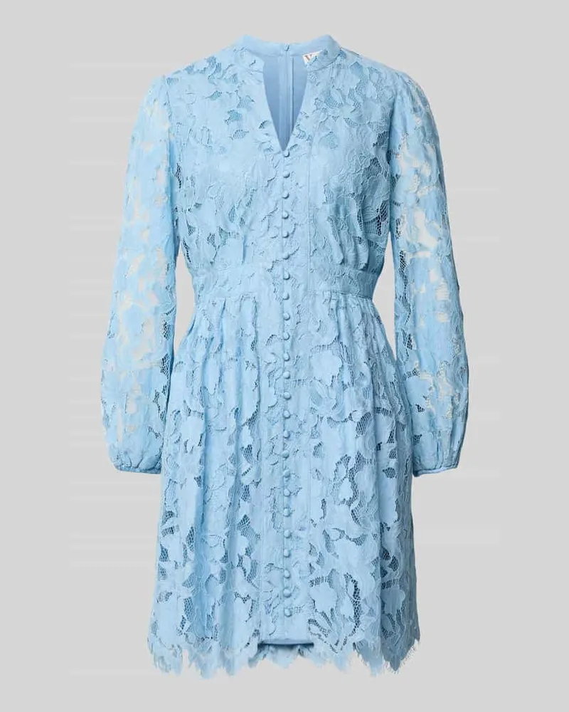 Vera Mont Knielanges Cocktailkleid aus Spitze mit Knopfleiste Hellblau