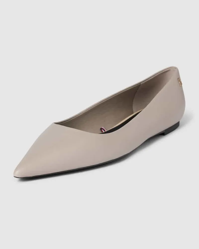 Tommy Hilfiger Ballerinas mit Label-Applikation Modell 'ESSENTIAL POINTED Taupe