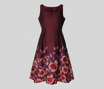 Knielanges Cocktailkleid mit V-Ausschnitt