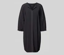 Knielanges Kleid mit V-Ausschnitt