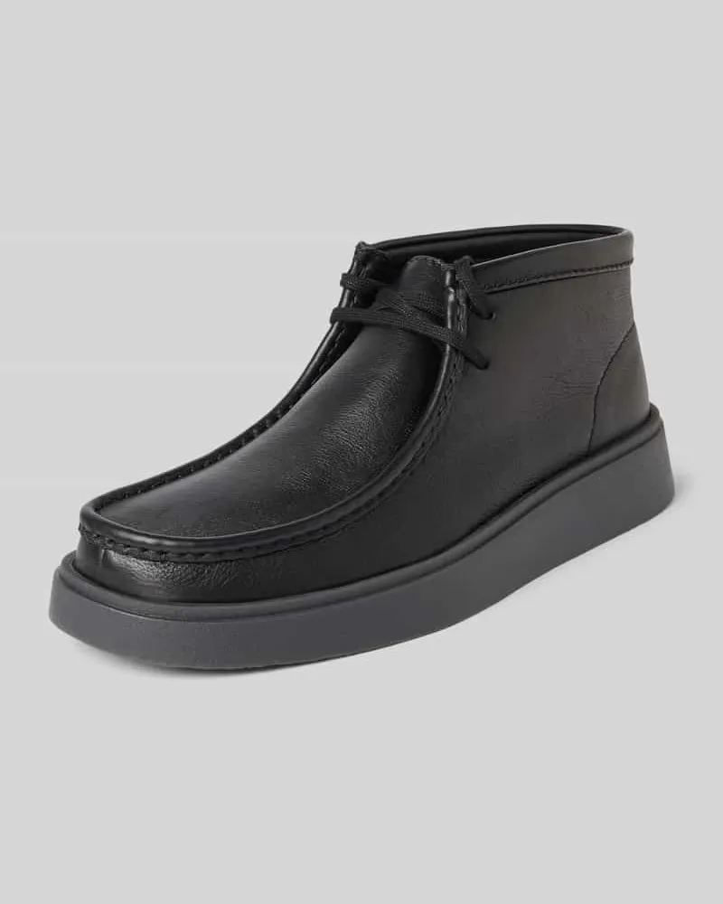 Clarks Schnürschuhe mit strukturierter Sohle Black