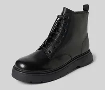 Schnürstiefel mit strukturierter Sohle