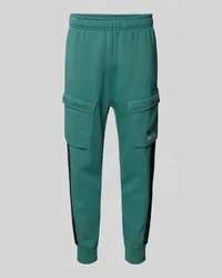 Nike Regular Fit Sweatpants mit Cargotaschen Gruen