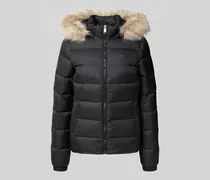 Shaped Fit Daunenjacke mit Logo-Stitching