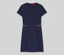 Etuikleid mit Ketten-Details Modell 'KAELYN