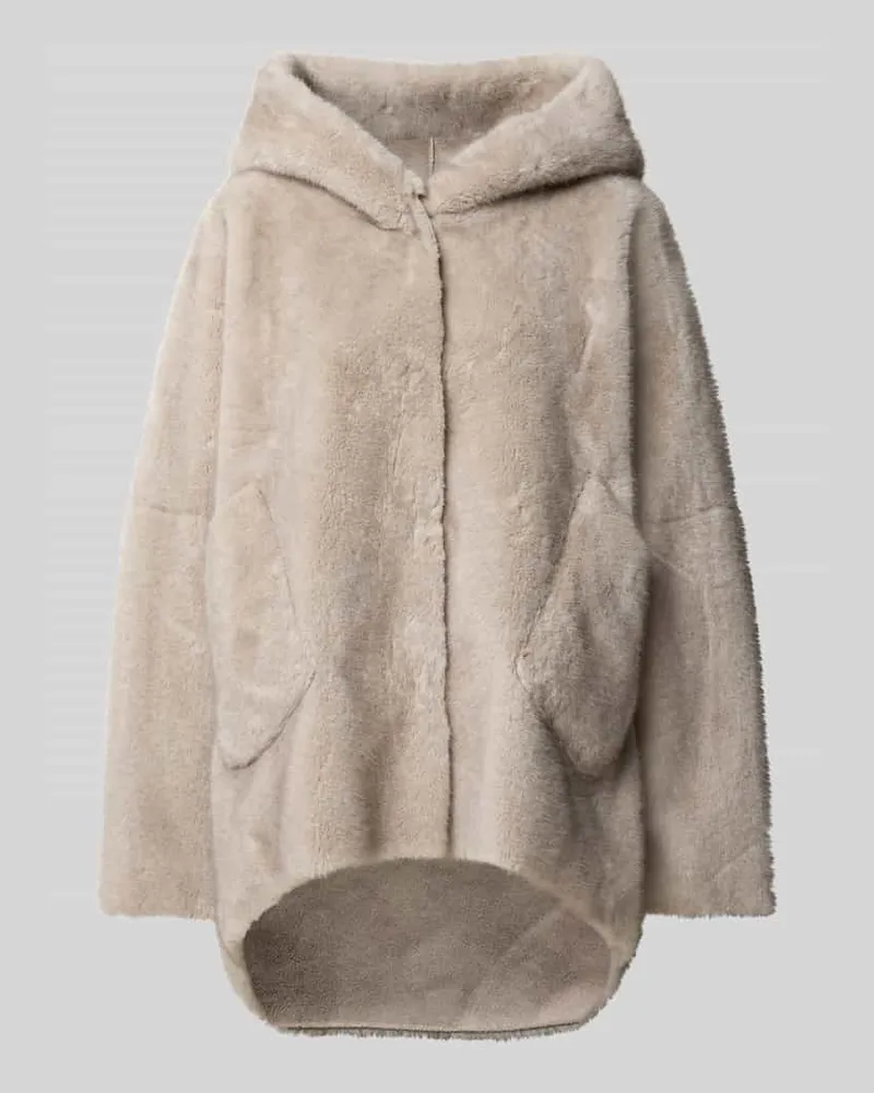 White Label Oversized Mantel aus Kunstfell Sand