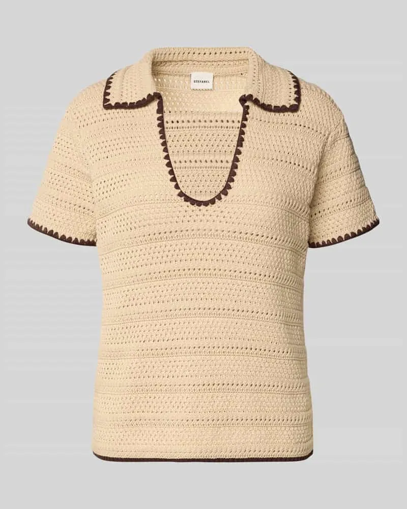 Stefanel T-Shirt in Strick-Optik mit Polokragen und Kontrastkante Beige