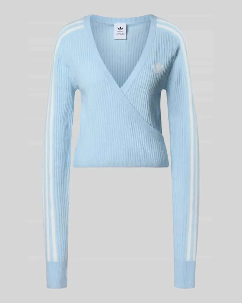 adidas Modern Fit Pullover mit Seitenstreifen Hellblau