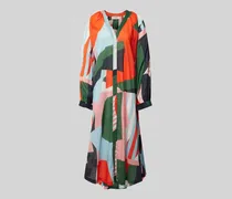 Knielanges Kleid mit grafischem Muster