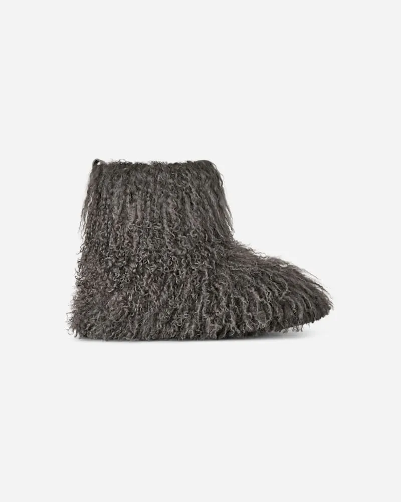 UGG Classic Short Fluff Momma für Damen | UGG® EU in Grey, Größe Schaffell Grey