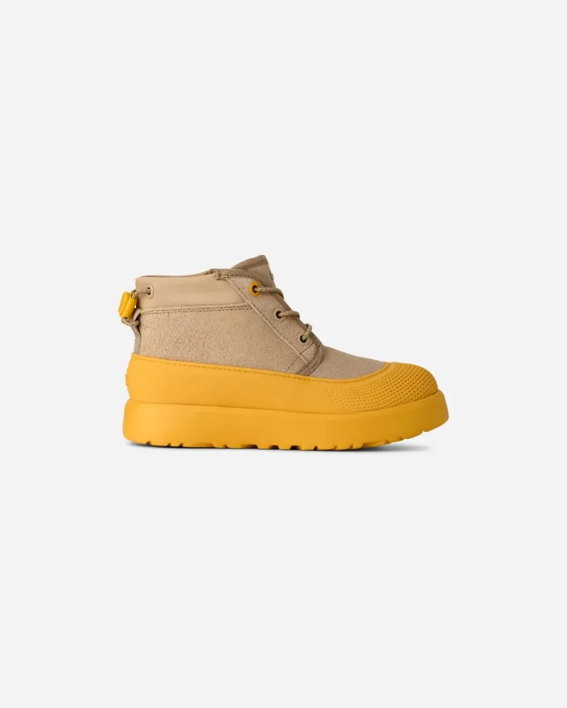 UGG Neumel Weather Hybrid Boot für Kinder in Brown, Größe Veloursleder Mustard