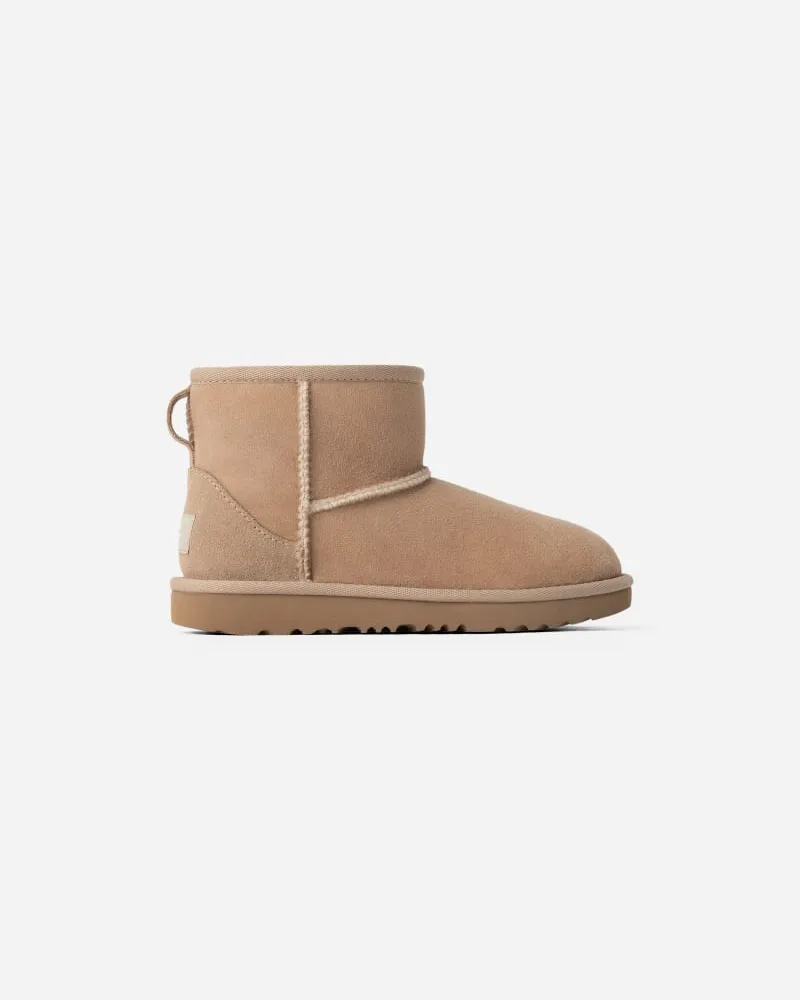 UGG Classic Mini II Boot für Kinder | UGG® EU in Beige, Größe Twinface Sand
