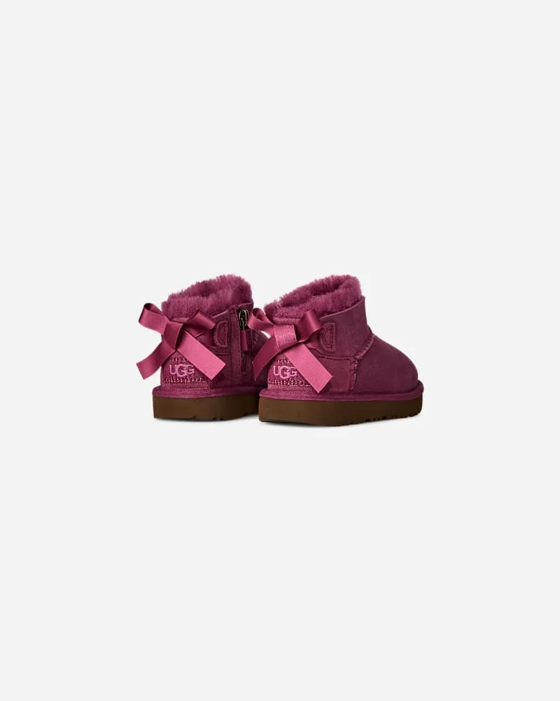 UGG Ultra Mini Bailey Bow Boot für Kinder in Dark Winterberry, Größe Dark