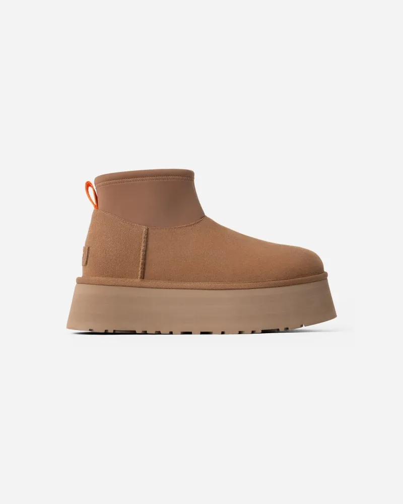 UGG Classic Mini Dipper Boot für Damen | UGG® EU in Brown, Größe Veloursleder/Neoprene/Recycled Materials/Polyester Chestnut