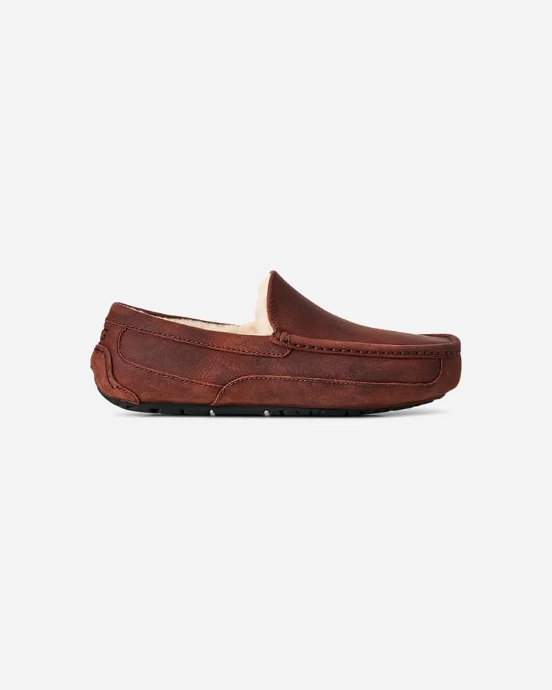 UGG Ascot Tumbled Slipper für Herren in Brown, Größe Cordovan