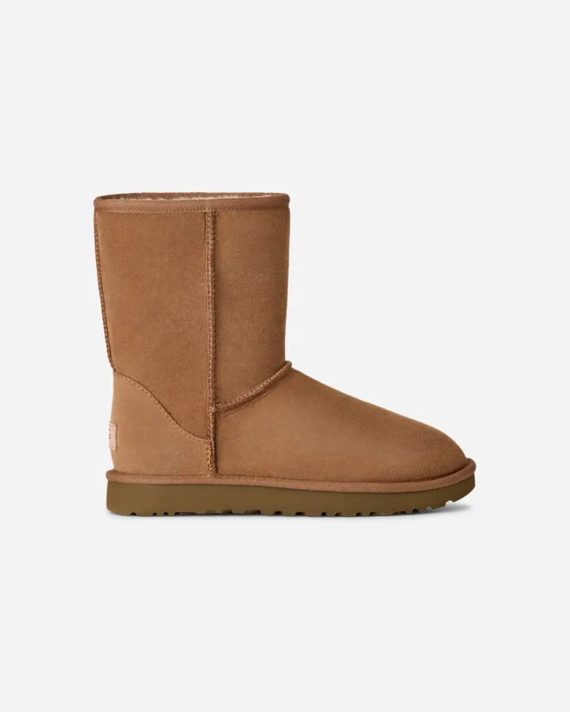 UGG Classic Short II Boot für Damen | UGG® EU in Brown, Größe Schaffell Chestnut