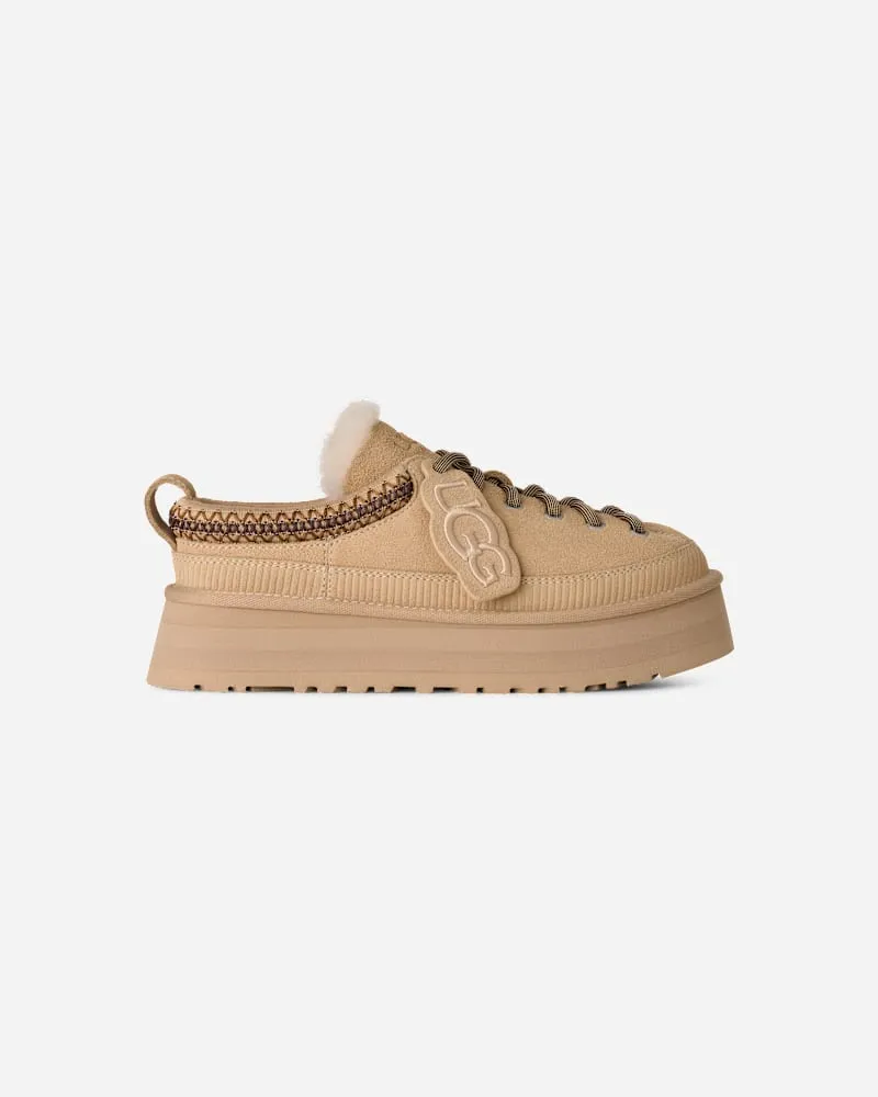 UGG Heritage Schnürschuh für Damen in Sand Castle, Größe Sand