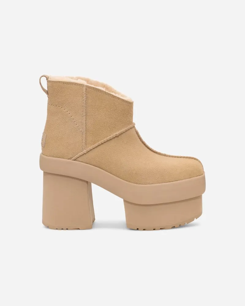 UGG New Heights Platform Mini Boot für Damen in Brown, Größe Veloursleder Mustard