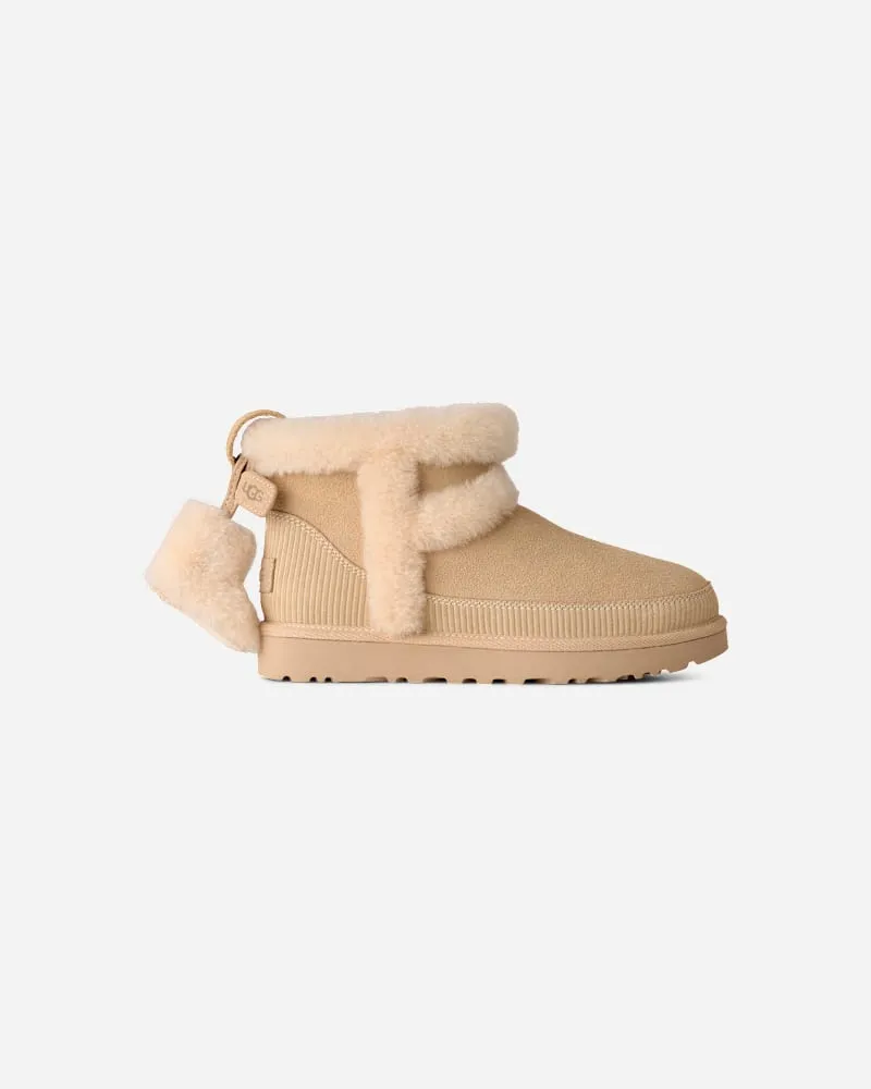 UGG Classic Mini Heritage Boot für Damen in Sand Castle, Größe Sand