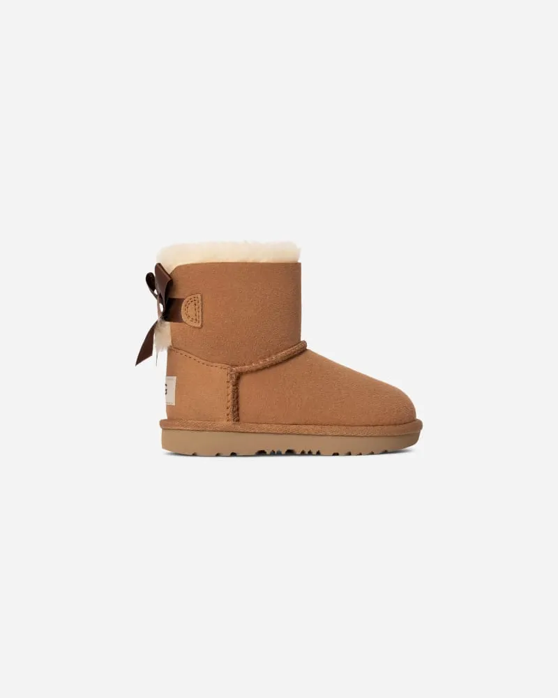 UGG Mini Bailey Bow II Boot für Kinder | UGG® EU in Brown, Größe Twinface Chestnut