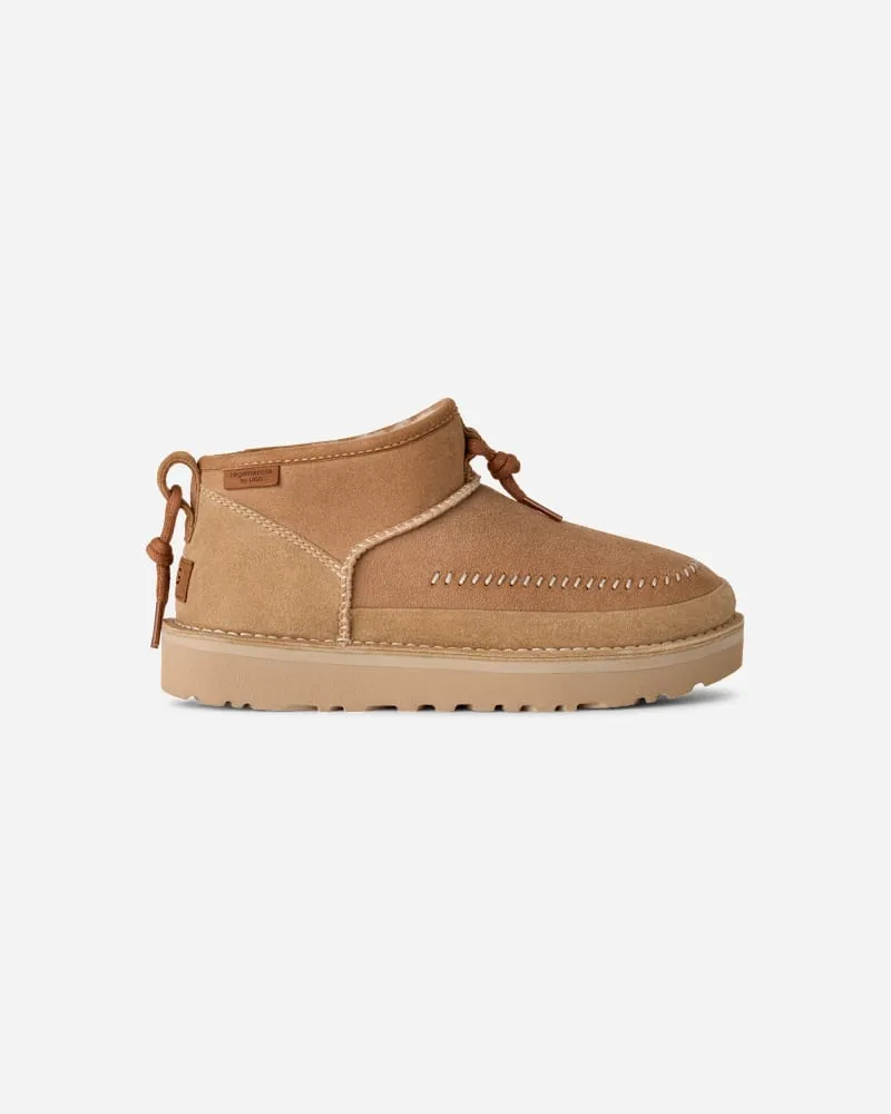 UGG Classic Ultra Mini Crafted Regenerate Boot für Damen | UGG® EU in Beige, Größe Twinface Sand